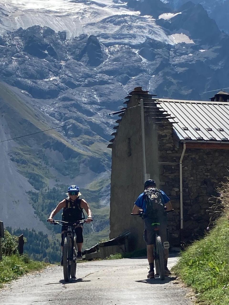 Hotel Des Alpes - Skiers & Bikers Lodge Ла-Ґрав Екстер'єр фото