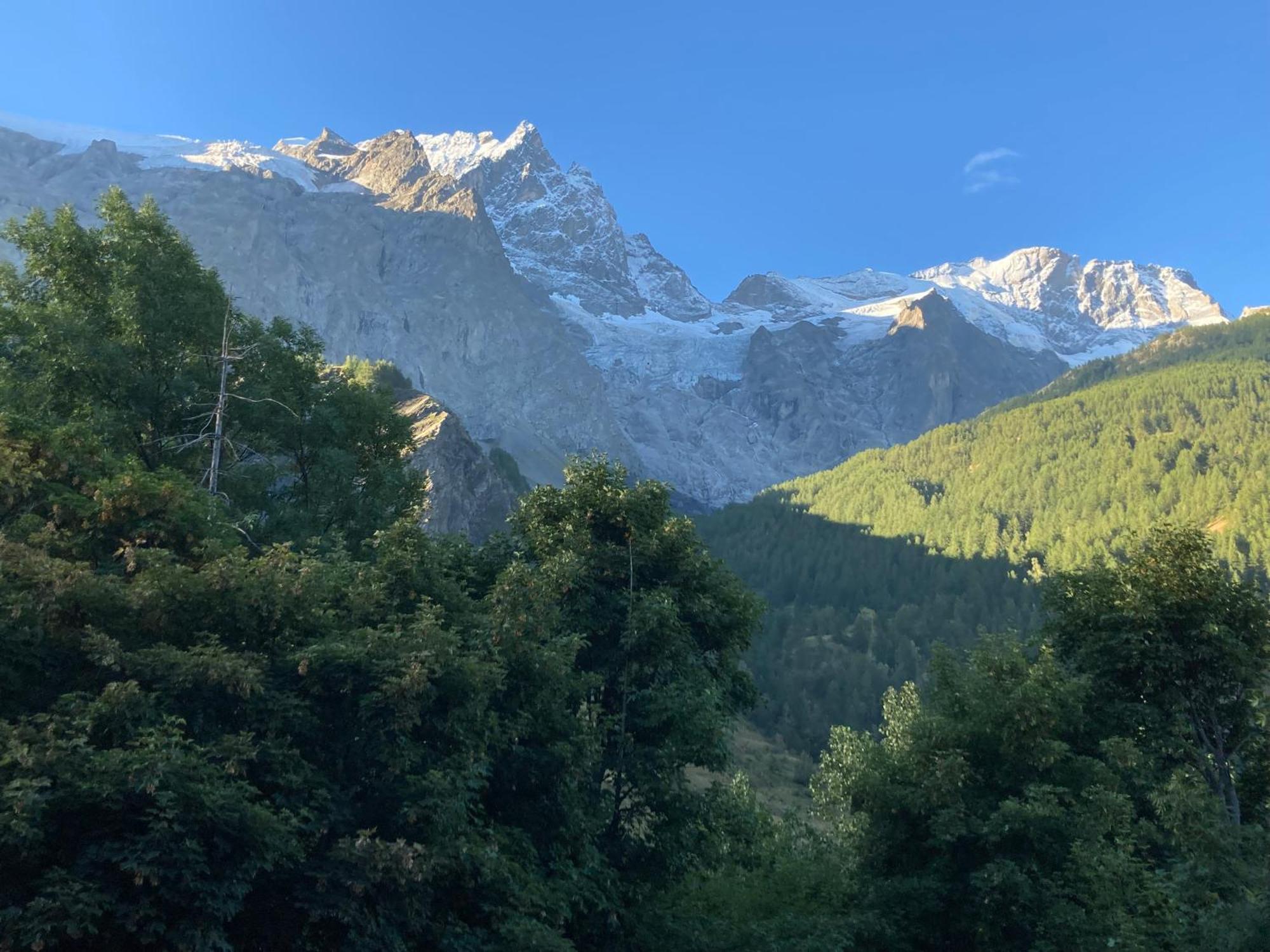 Hotel Des Alpes - Skiers & Bikers Lodge Ла-Ґрав Екстер'єр фото