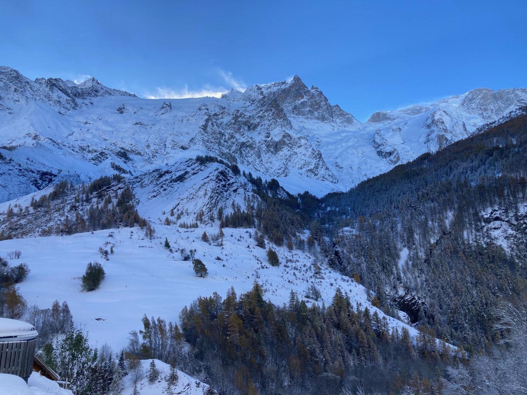 Hotel Des Alpes - Skiers & Bikers Lodge Ла-Ґрав Екстер'єр фото
