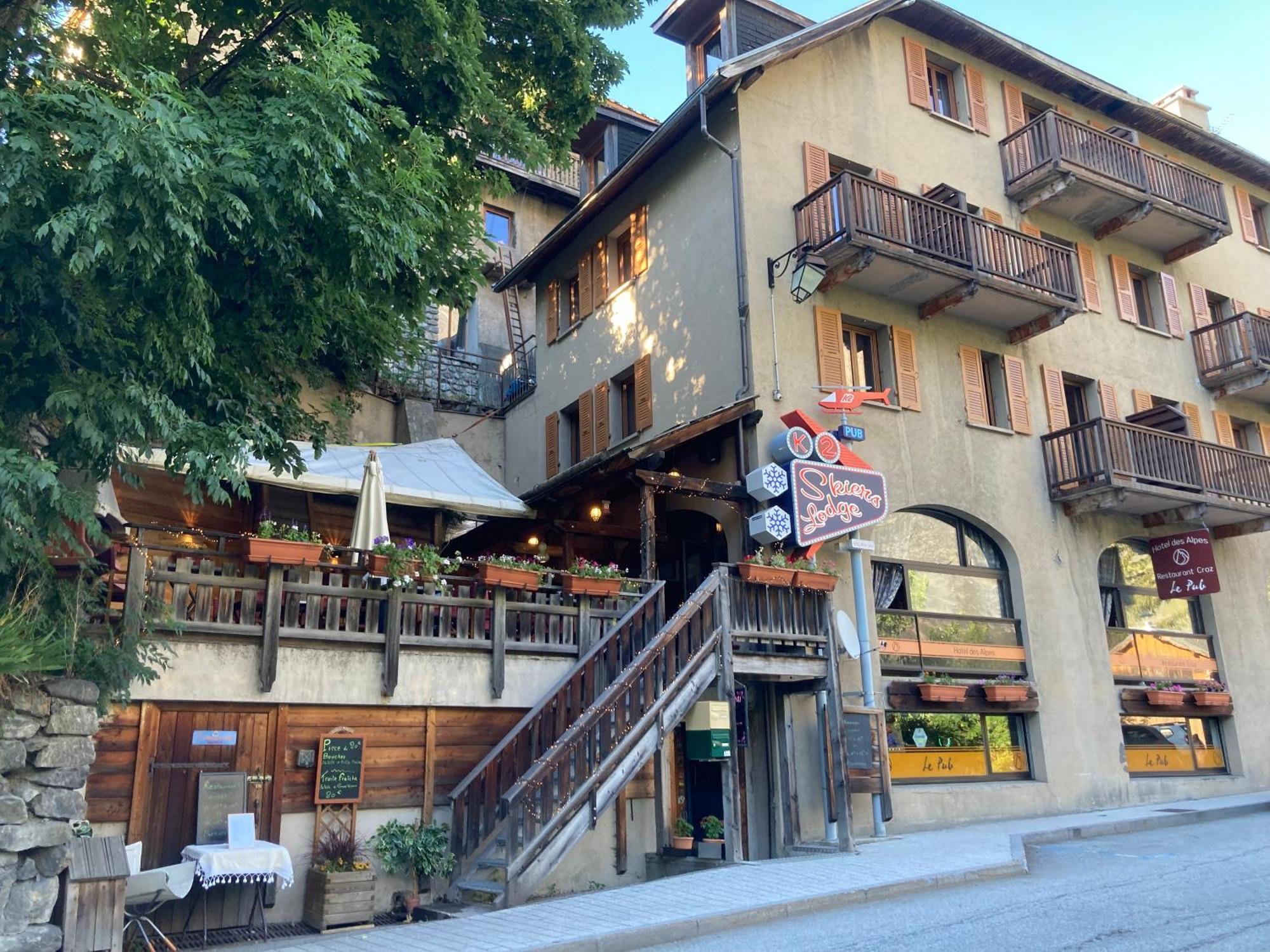 Hotel Des Alpes - Skiers & Bikers Lodge Ла-Ґрав Екстер'єр фото